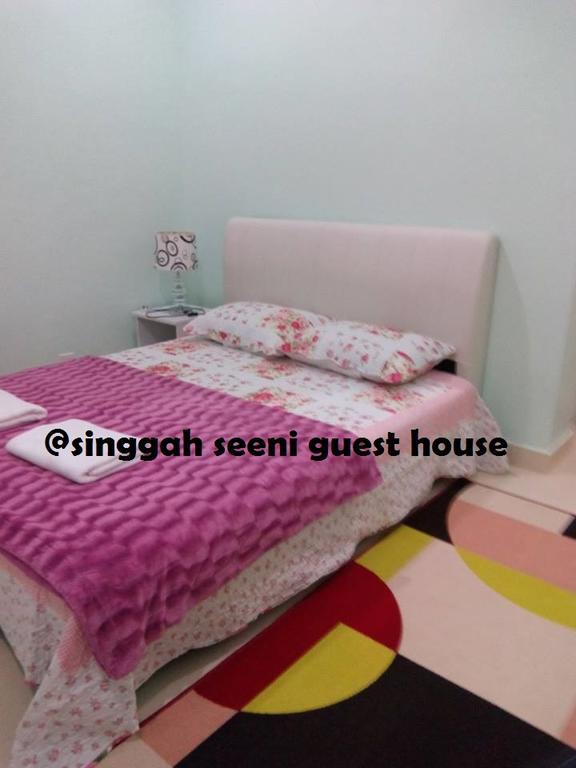 Singgah Seeni Guest House Padang Mat Sirat Exterior photo